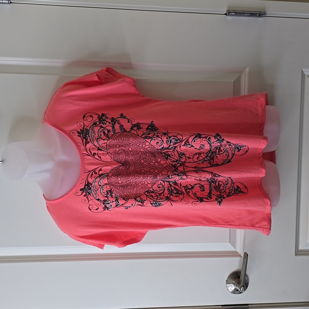 Hybrid Heart T-shirt ‎ Size XL